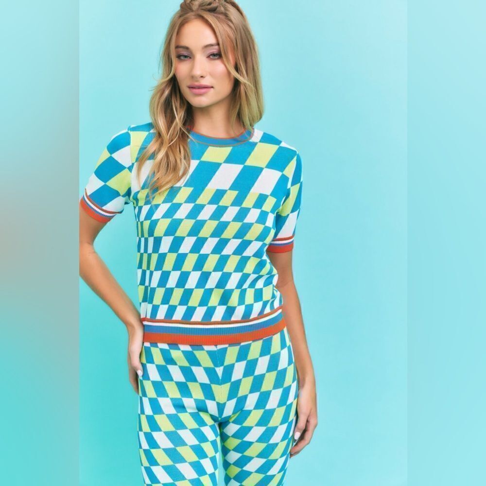 086. ABSTRACT CHECK KNIT SHORT SLEEVE TOP WITH PANT SET